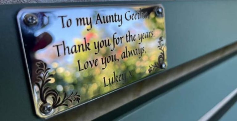 High polish stainless steel bench plaque